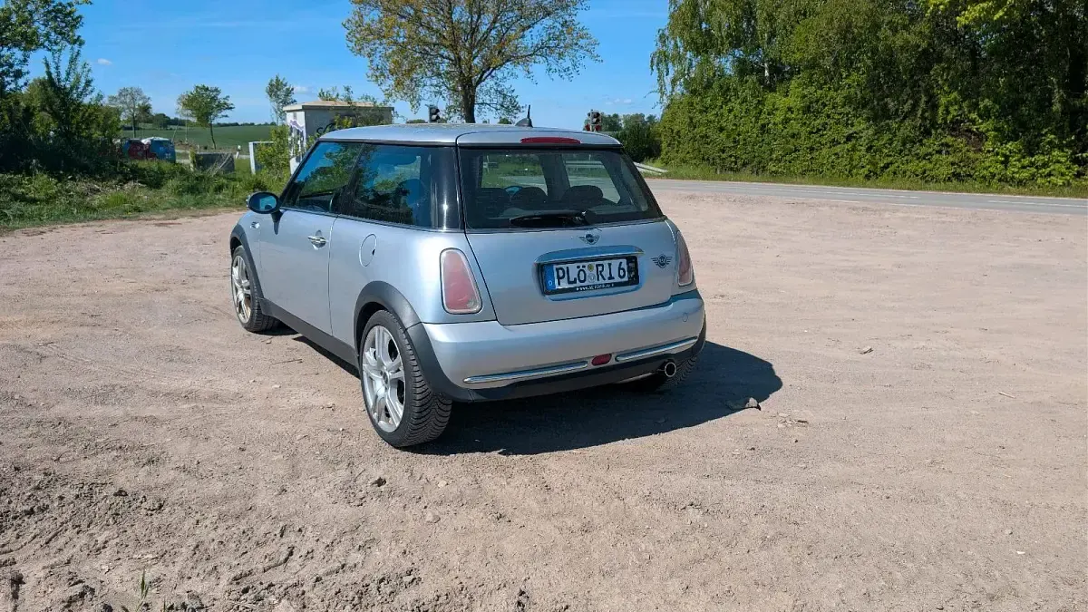 Używany Mini Cooper 90 KM (66 kW) 2006 Srebrny Hatchback