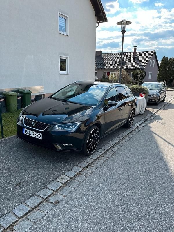 Schwarz Gebraucht 2016 Seat Leon Kombi | 8.999 € (Fairer Preis) - Bild 1/4