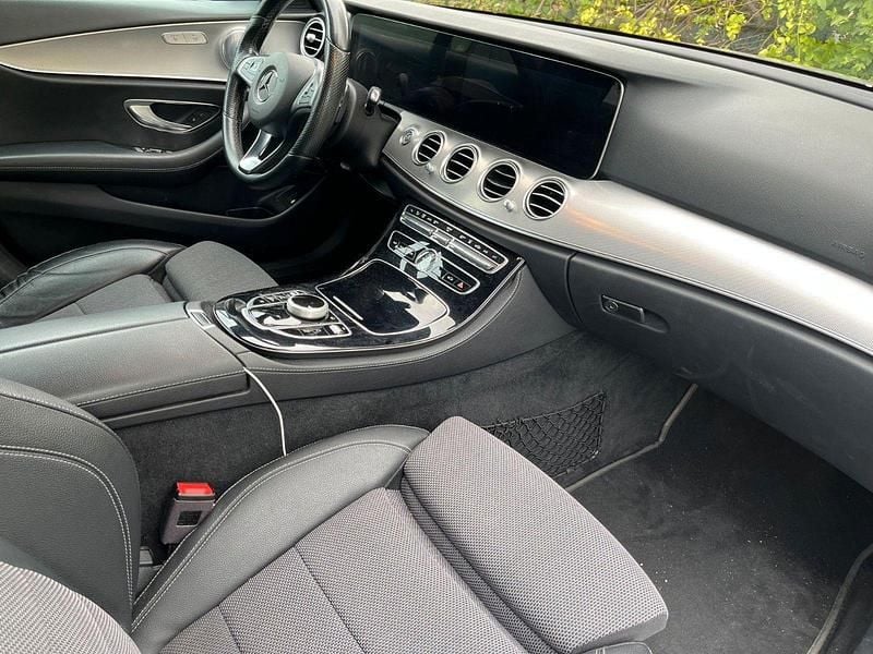 Silber Gebraucht 2017 Mercedes E220 Avantgarde Kombi | 22.999 € (Guter Preis) - Bild 1/4