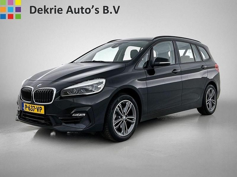 Schwarz Gebraucht 2022 BMW 216 Gran Tourer Performance Van / Kleinbus | 17.424 € (Fairer Preis) - Bild 1/4