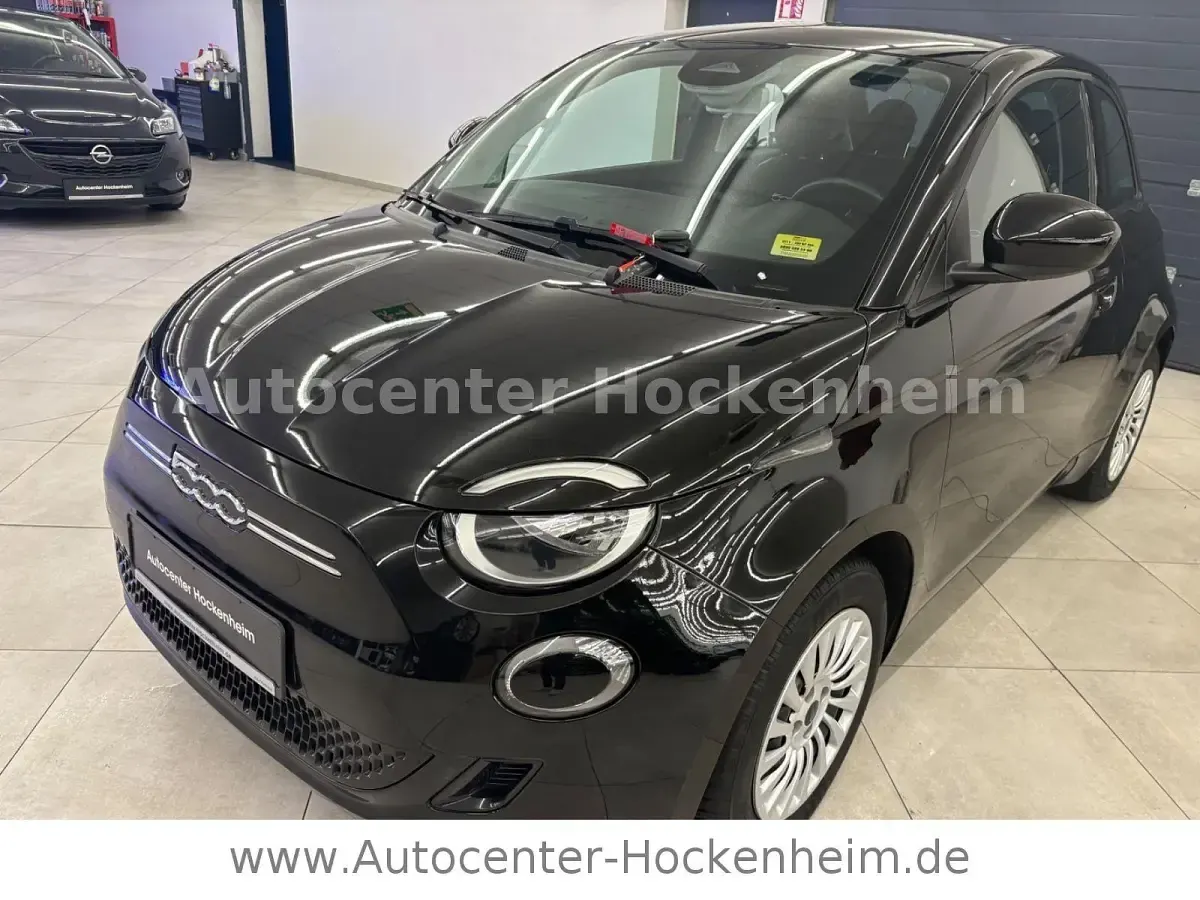 Gebraucht Fiat 500e Action 69 kW (95 PS) 2022 Schwarz Kleinwagen