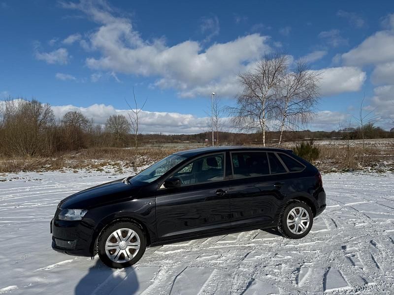 Gebraucht Skoda Rapid Elegance 86 PS (63 kW) 2014 Schwarz Kleinwagen