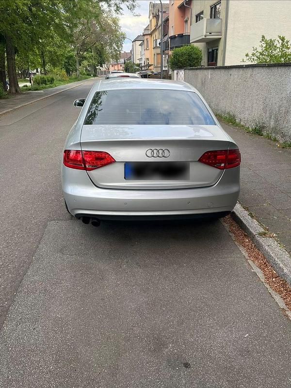 Gebraucht Audi A4 Ambition 179 PS (131 kW) 2011 Grau Limousine