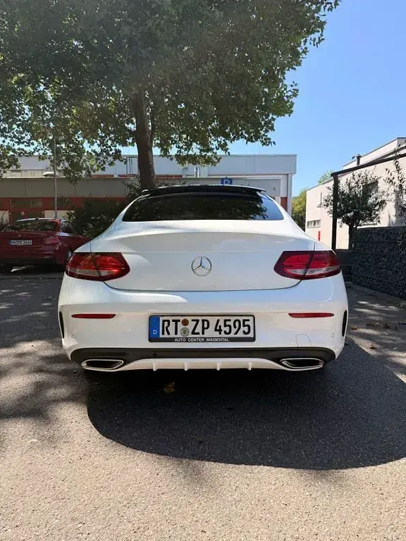 Gebraucht Mercedes C250 AMG line 211 PS (155 kW) 2016 Weiß Coupé