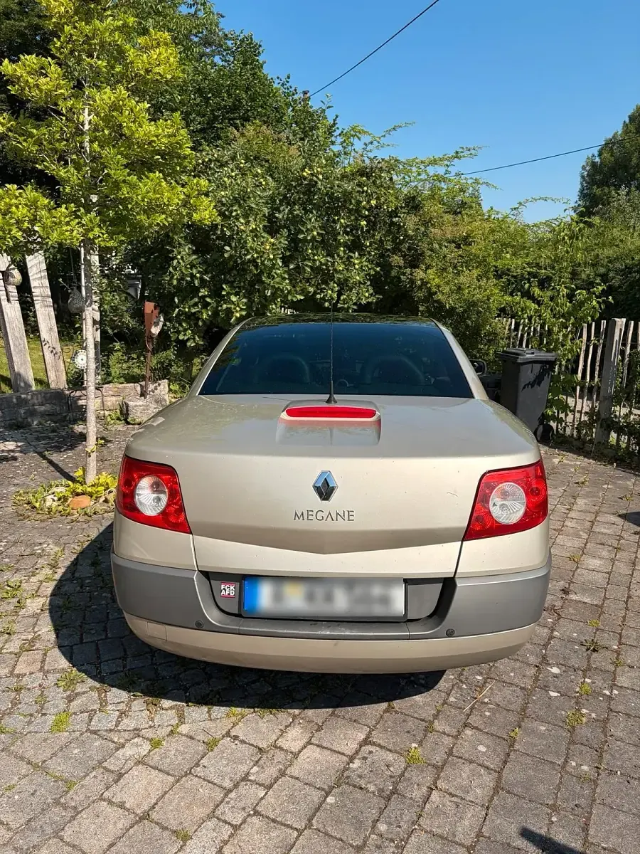 Gebraucht Renault Mégane Cabriolet Play 140 PS (102 kW) 2004 Gold Cabrio