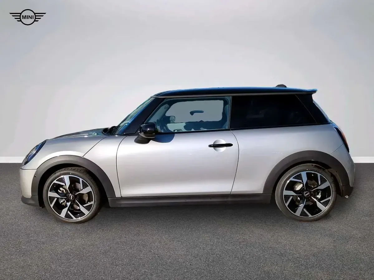 Gebraucht Mini Cooper S Favoured 204 PS (150 kW) 2025 Grau Kleinwagen