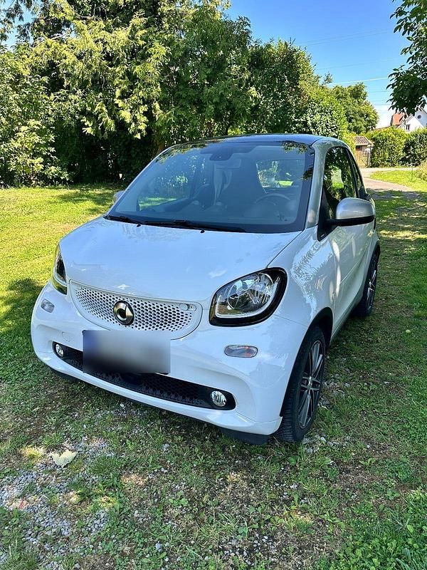 Weiß Gebraucht 2017 Smart ForTwo Electric Drive Kleinwagen | 7.500 € - Bild 1/4