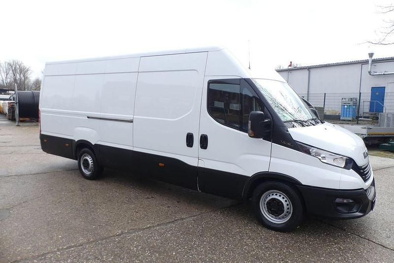 Gebraucht Iveco Daily 156 PS (114 kW) 2022 Weiß Van / Kleinbus