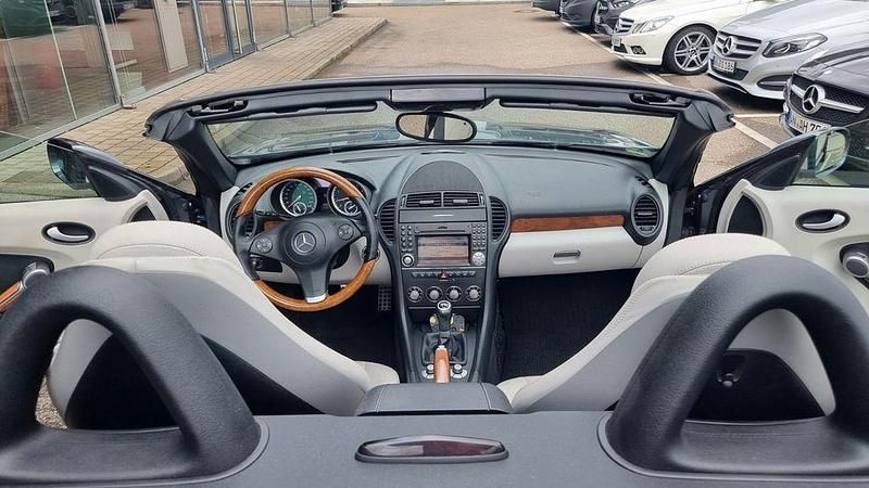 Silber Gebraucht 2010 Mercedes SLK200 Sport Edition Cabrio | 11.000 € (Guter Preis) - Bild 1/4