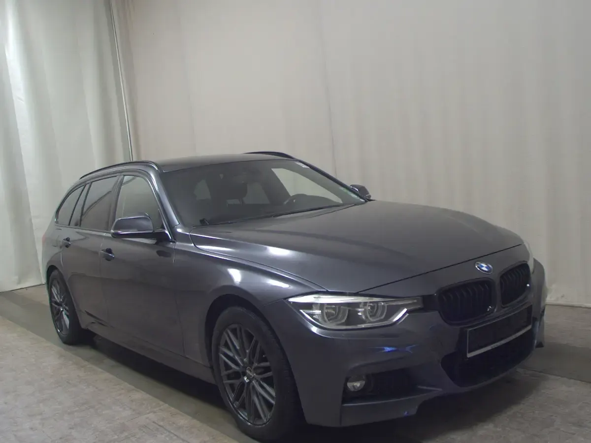 Gebraucht BMW 320 M Sport 190 PS (139 kW) 2020 Grau Kombi
