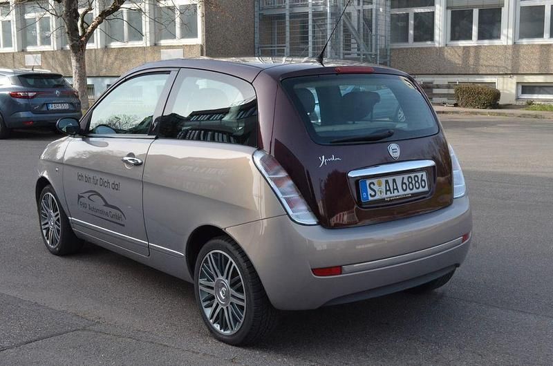 Gebraucht Lancia Ypsilon 95 PS (69 kW) 2007 Sironi perlmutt/bordeaux Kleinwagen