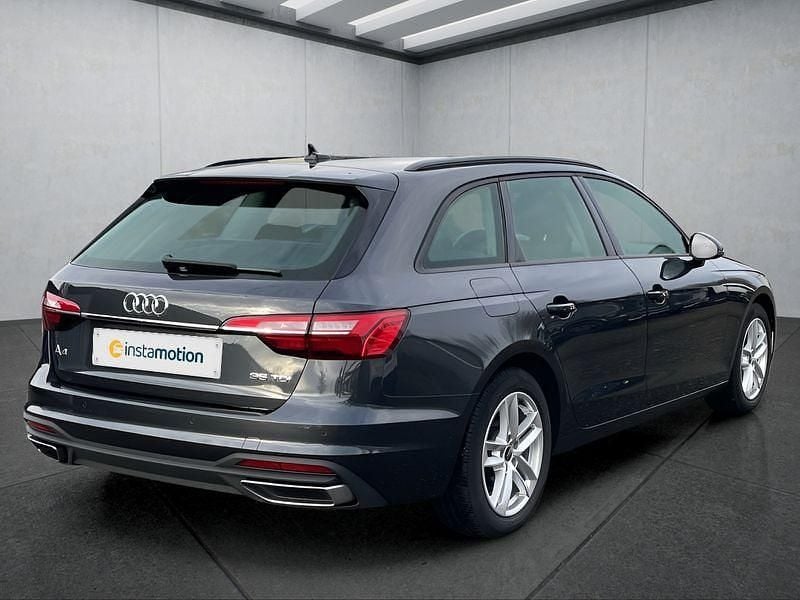 Gebraucht Audi A4 163 PS (119 kW) 2023 Grau Kombi