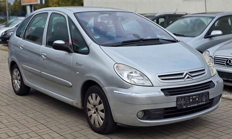 Grau Gebraucht 2005 Citroën Xsara Picasso Exclusive Van / Kleinbus | 590 € (Superpreis) - Bild 1/4