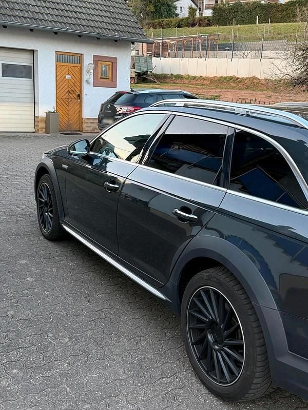 Gebraucht Audi A4 Allroad 218 PS (160 kW) 2017 Grau Kombi