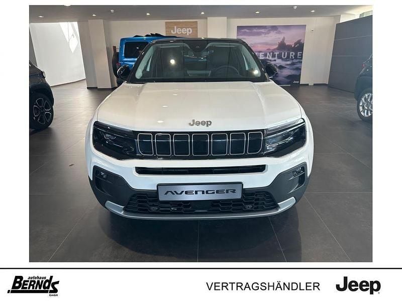 Weiã (metallic) Neu 2025 Jeep Avenger Summit SUV | 30.885 € (Etwas zu teuer) - Bild 1/4