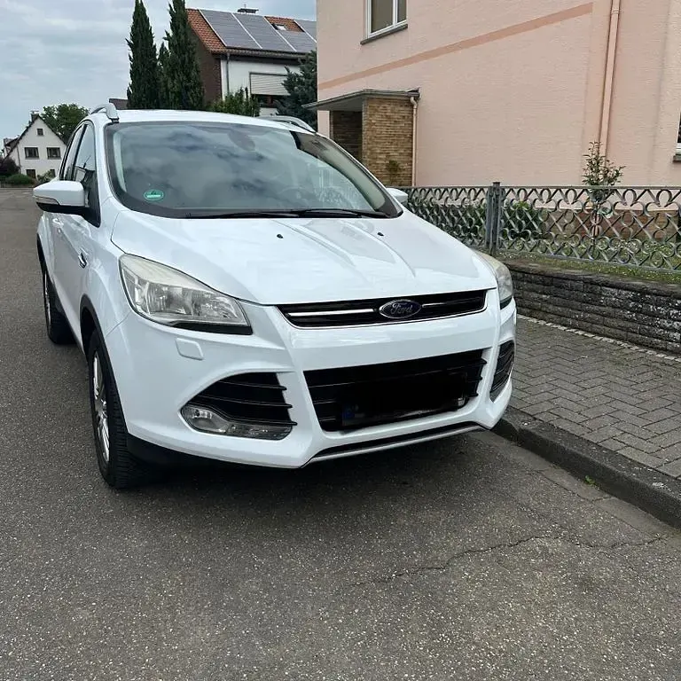 Usado Ford Kuga Titanium 150 HP (110 kW) 2013 Branco SUV