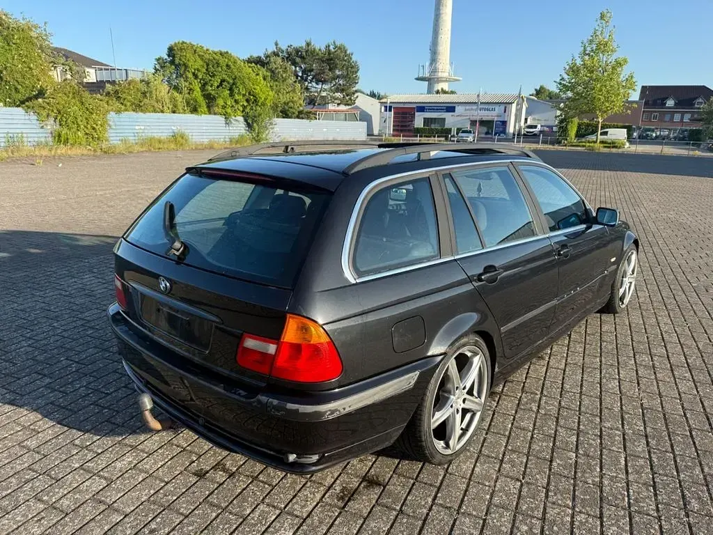 Gebraucht BMW 320 Performance 150 PS (110 kW) 2000 Schwarz Limousine