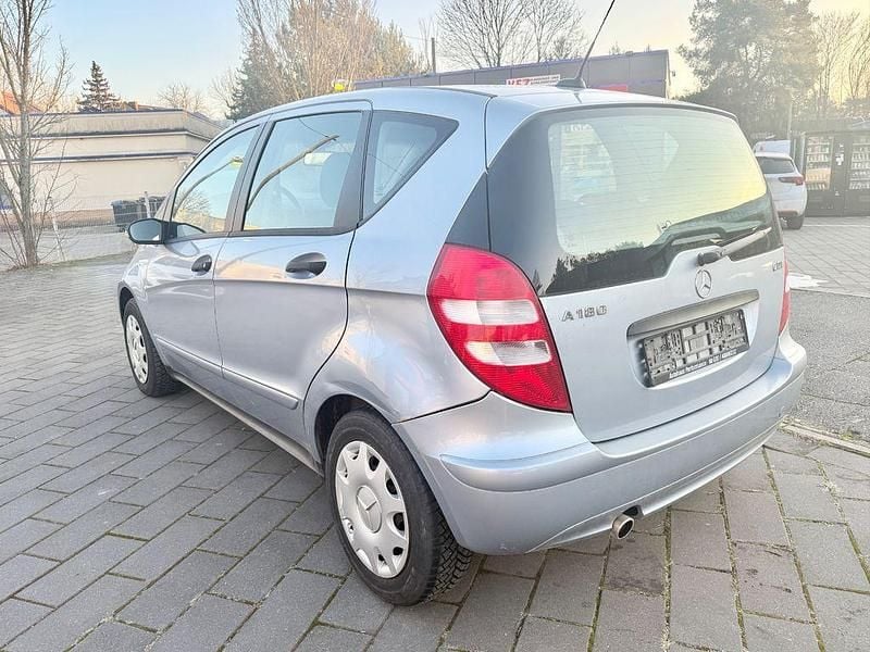 Gebraucht Mercedes A180 109 PS (80 kW) 2006 Blau Van / Kleinbus