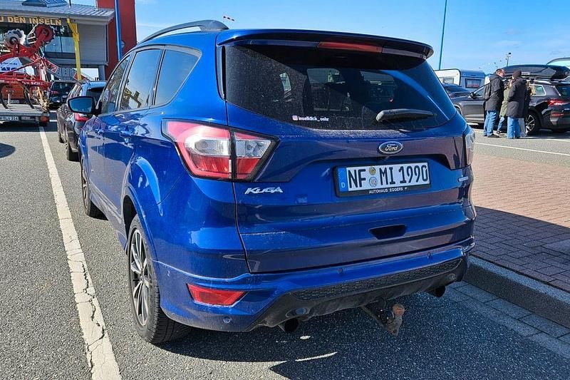 Gebraucht Ford Kuga ST-Line 182 PS (133 kW) 2018 Blau SUV