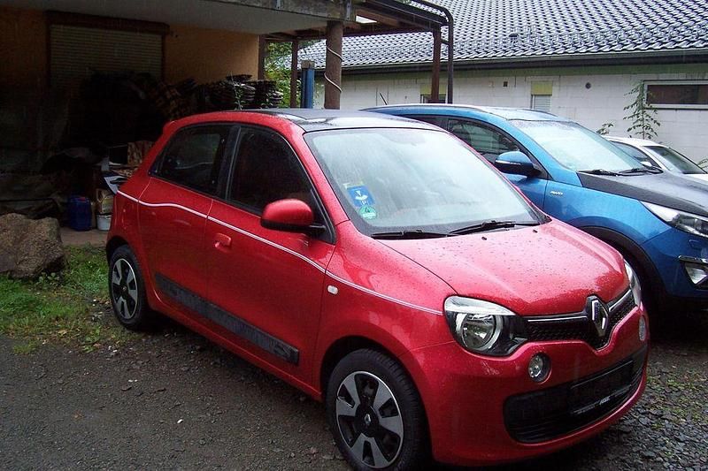 Rot Gebraucht 2016 Renault Twingo Liberty Kleinwagen | 5.699 € (Superpreis) - Bild 1/4