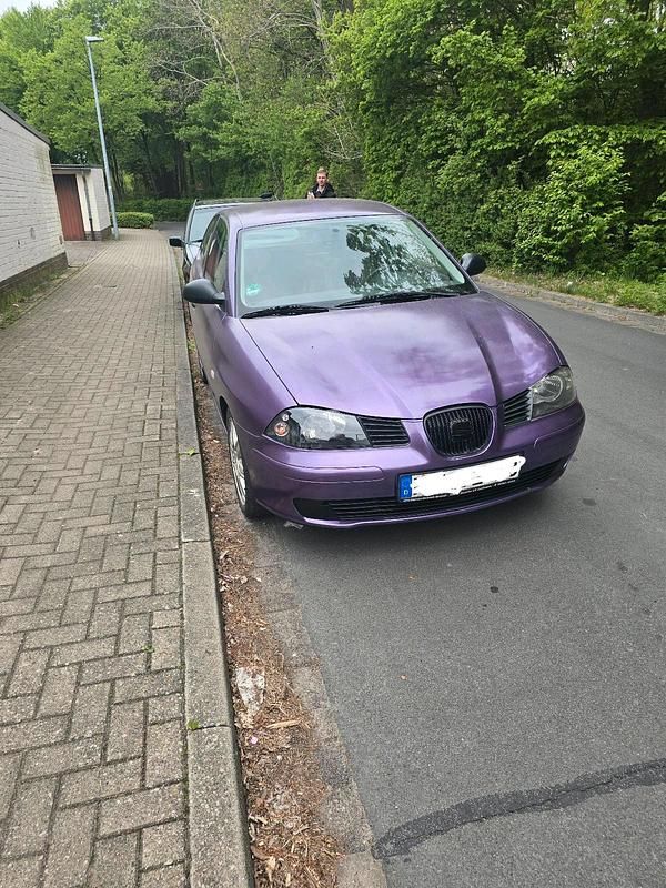 Violet Gebraucht 2003 Seat Ibiza Kleinwagen | 500 € - Bild 1/4
