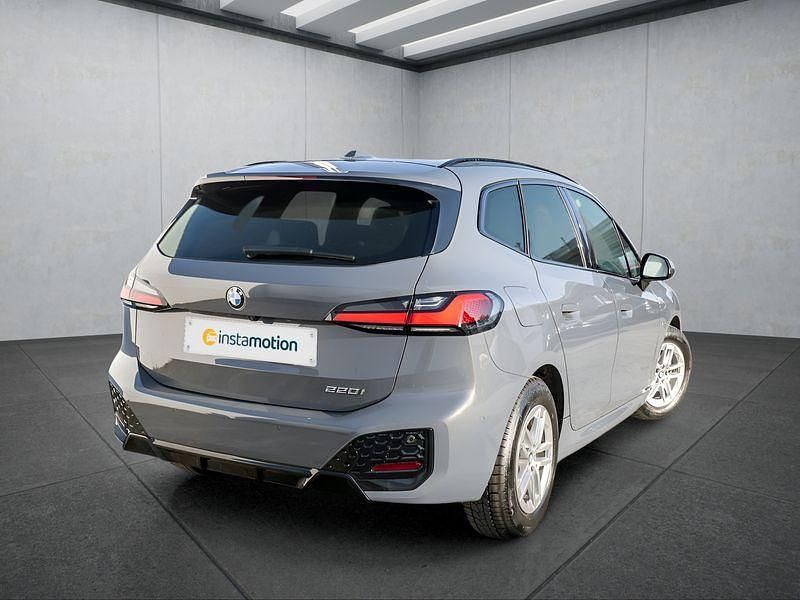 Gebraucht BMW 220 Active Tourer 170 PS (125 kW) 2025 Grau Van / Kleinbus
