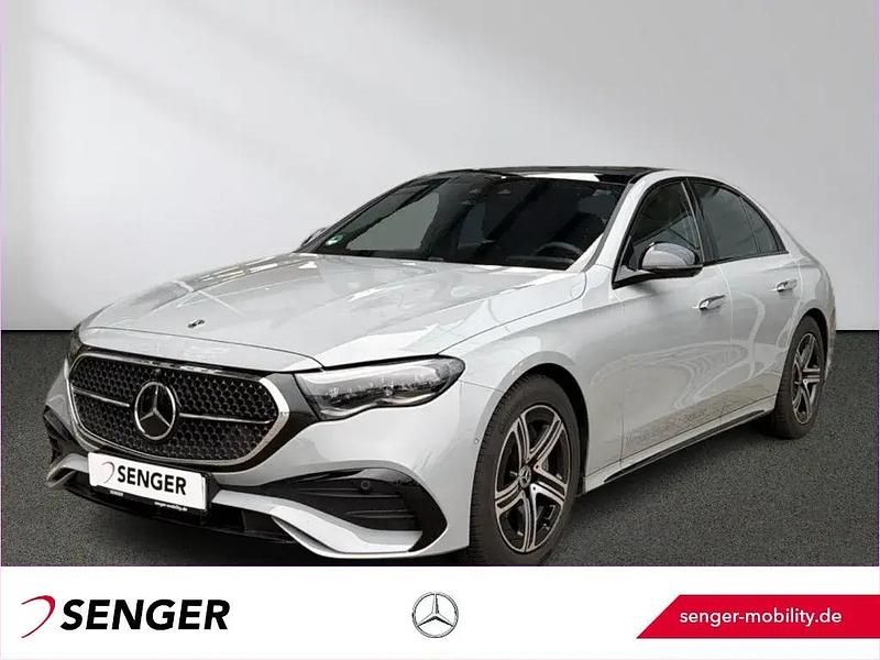Manufaktur lack manufaktur alp Gebraucht 2025 Mercedes E200 AMG Limousine | 59.990 € (Teuer) - Bild 1/1