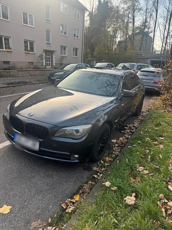 Schwarz Gebraucht 2009 BMW 730 Limousine | 8.550 € (Guter Preis) - Bild 1/4