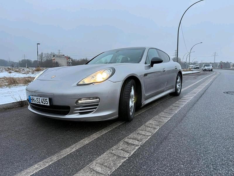 Gebraucht Porsche Panamera 300 PS (220 kW) 2010 Silber Limousine