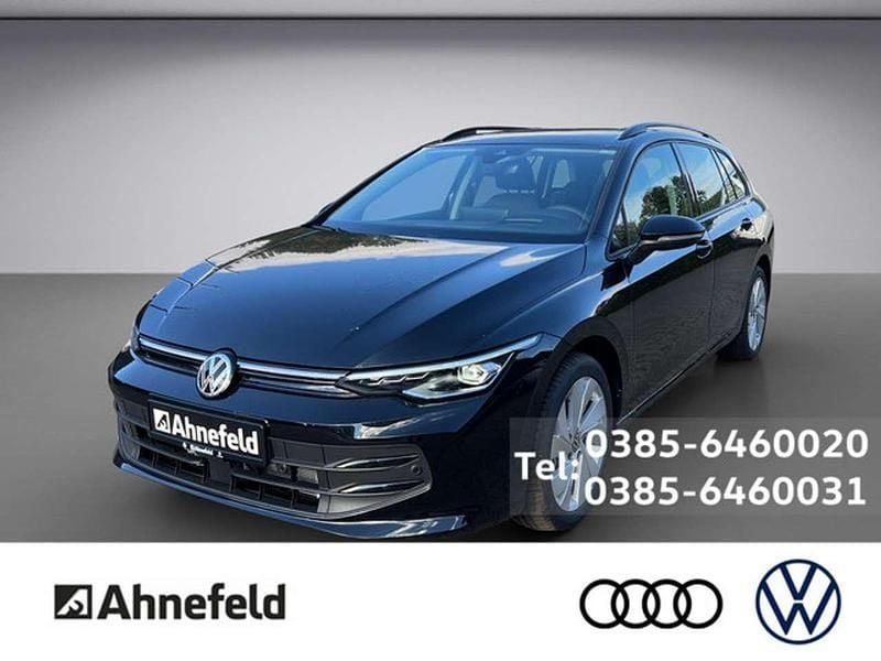 Grenadillschwarz Gebraucht 2024 VW Golf VIII Life Kombi | 35.900 € - Bild 1/4