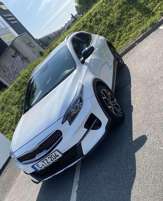 Weiß Gebraucht 2022 Kia XCeed Black Xdition SUV | 22.500 € (Fairer Preis) - Bild 1/4