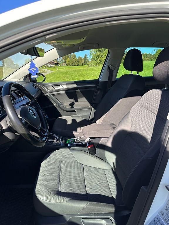 Gebraucht VW Golf VII Trendline 116 PS (85 kW) 2017 Weiß Kombi