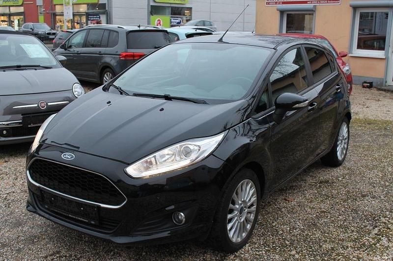 Gebraucht Ford Fiesta Celebration 82 PS (60 kW) 2017 Schwarz Limousine