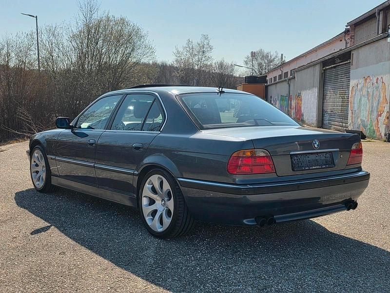 Usata BMW 728 193 CV (141 kW) 2000 Berlina