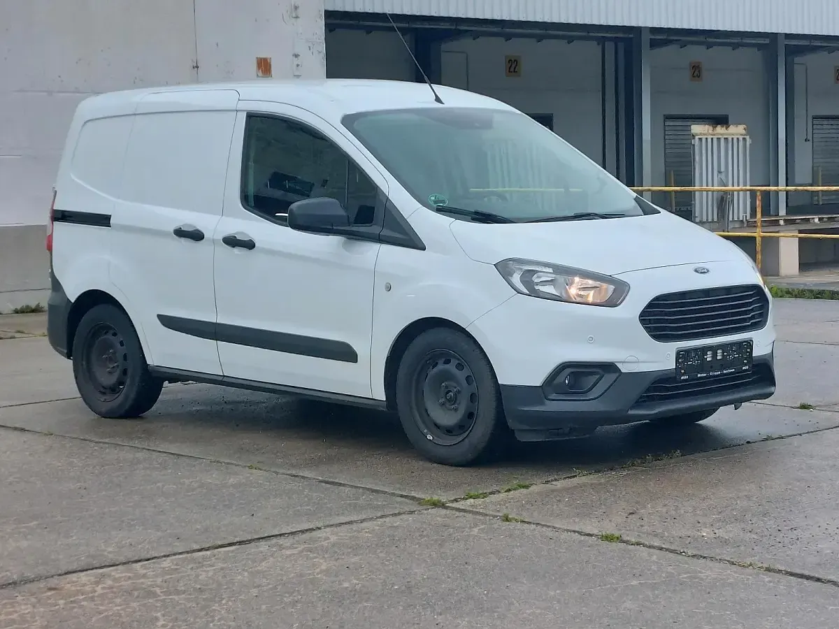 Gebraucht Ford Transit 101 PS (74 kW) 2020 Weiß Limousine
