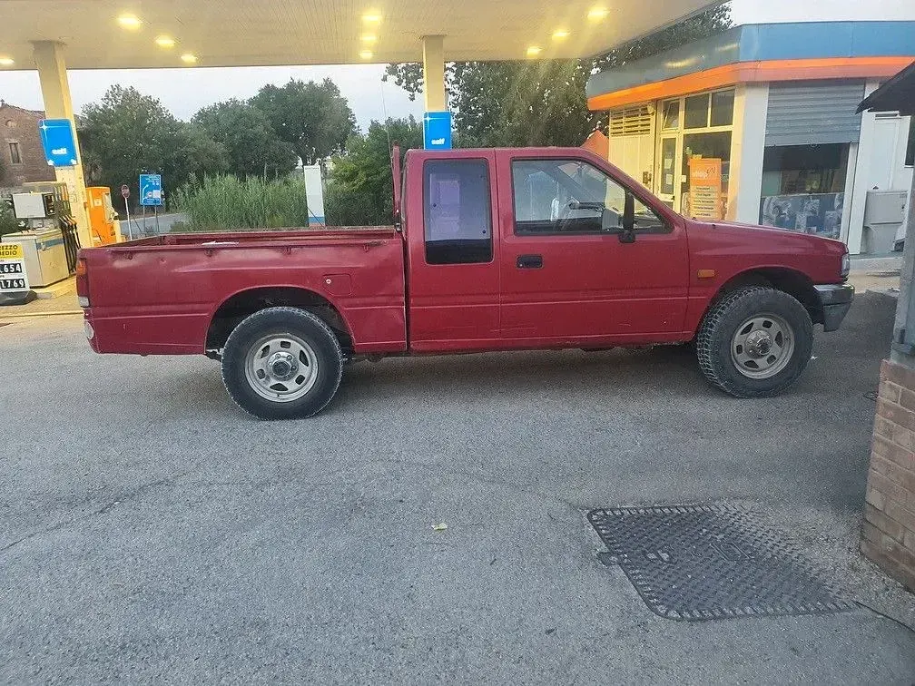 Gebraucht Isuzu Campo 76 PS (55 kW) 1993 Rot Pickup