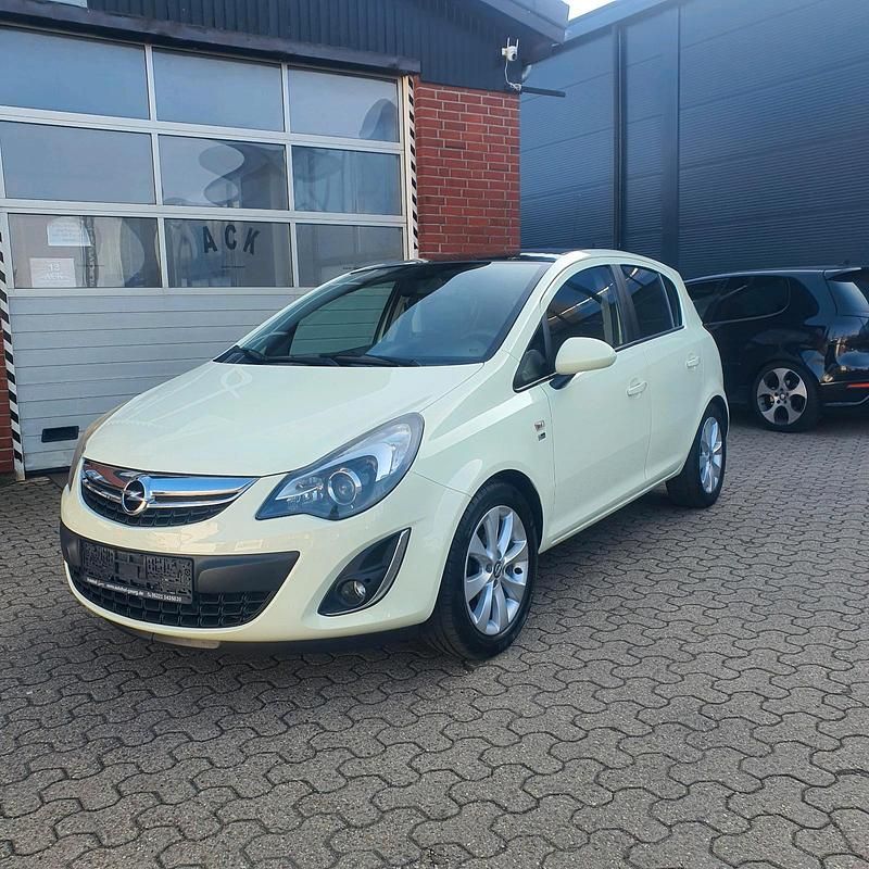 Second-hand Opel Corsa 86 CP (63 kW) 2012 Alb Hatchback