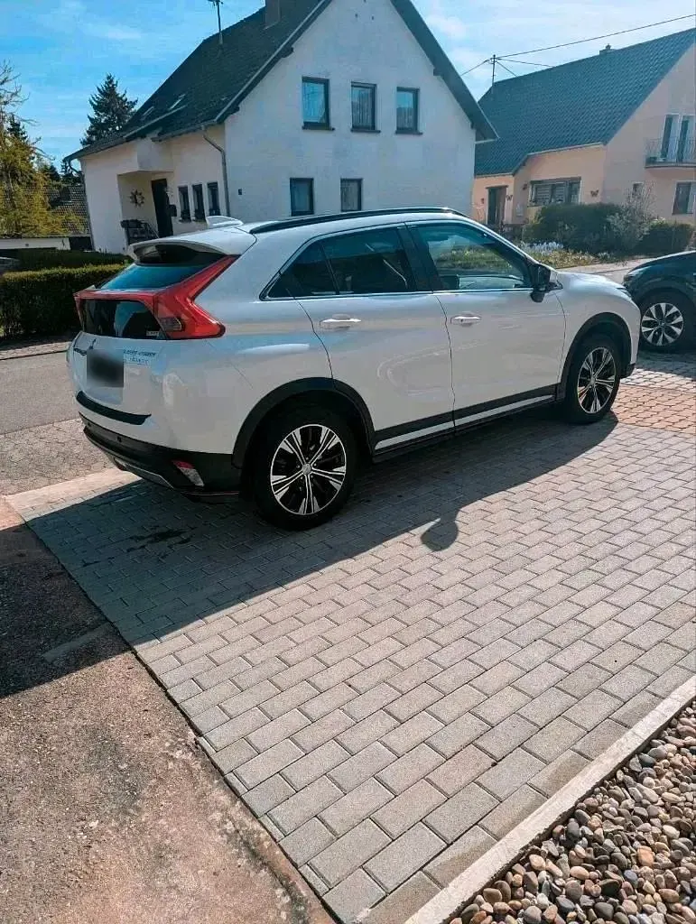 Gebraucht Mitsubishi Eclipse Cross 148 PS (108 kW) 2019 Weiß SUV
