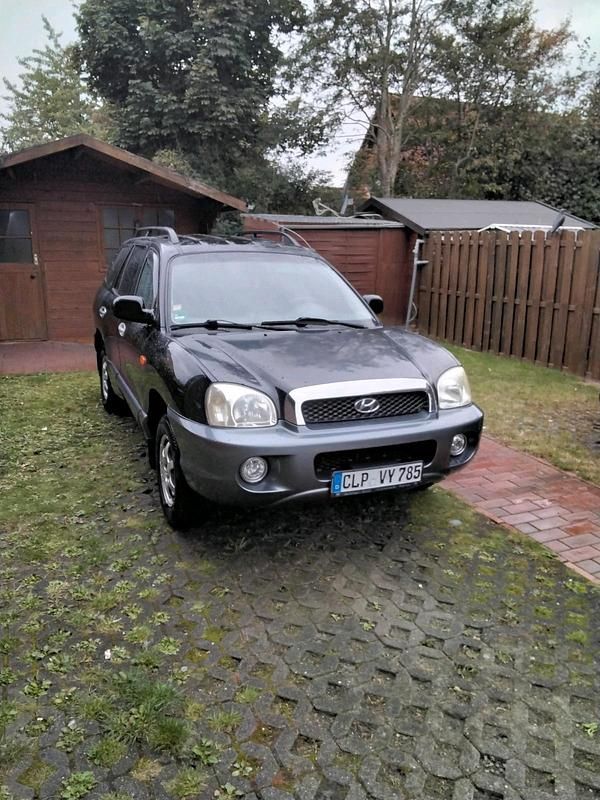 Schwarz Gebraucht 2004 Hyundai Santa Fe SUV | 1.300 € (Fairer Preis) - Bild 1/4