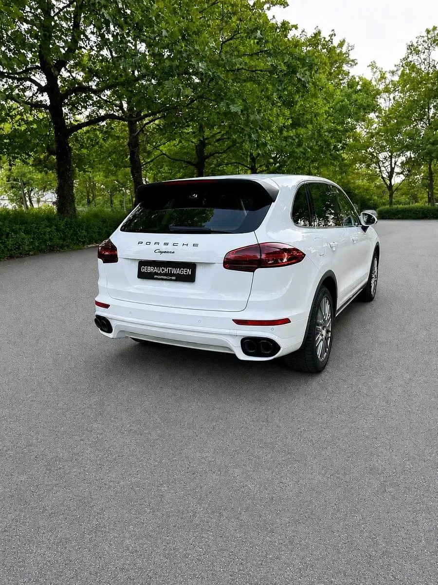 Gebraucht Porsche Cayenne 250 PS (183 kW) 2016 Weiß SUV
