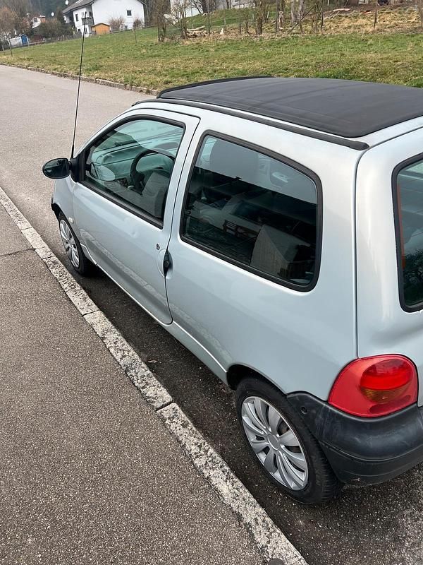 Usata Renault Twingo 75 CV (55 kW) 2004 Grigio Utilitaria
