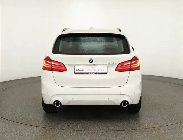 Gebraucht BMW 218 Advantage 150 PS (110 kW) 2021 Weiß Van / Kleinbus