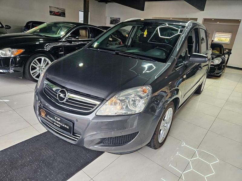 Karbongrau/technical grey Gebraucht 2009 Opel Zafira Edition Van / Kleinbus | 5.499 € (Teuer) - Bild 1/4