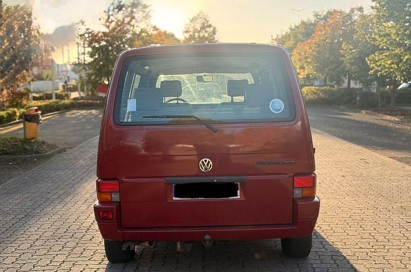 Second-hand VW T4 77 CP (56 kW) 1995 Roșu Van