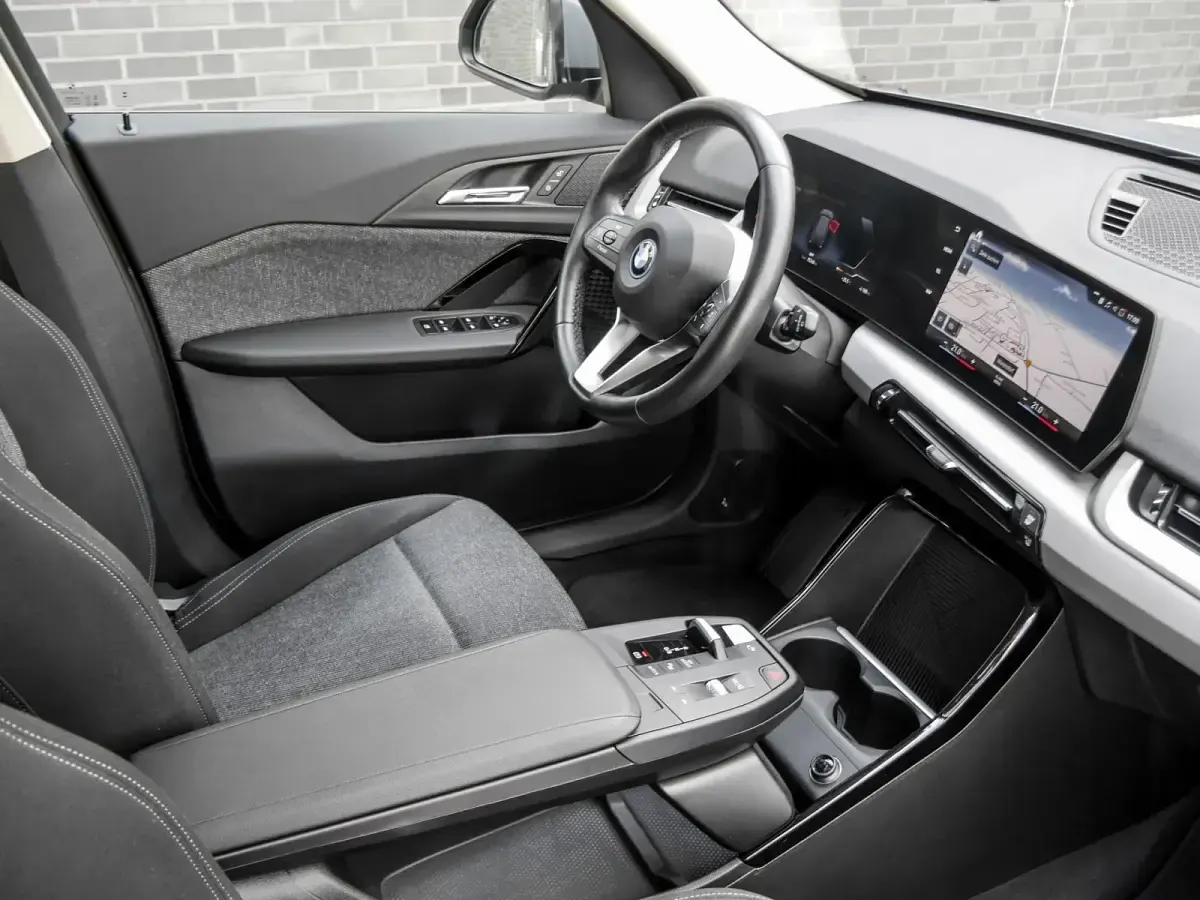 Gebraucht BMW iX1 Performance 230 kW (313 PS) 2023 Grau SUV