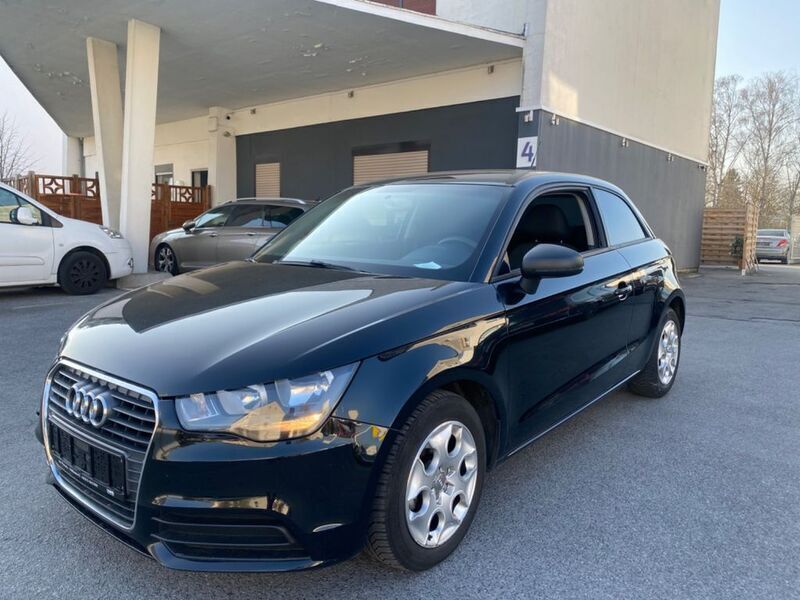Gebraucht Audi A1 Attraction 86 PS (63 kW) 2010 Schwarz Kleinwagen