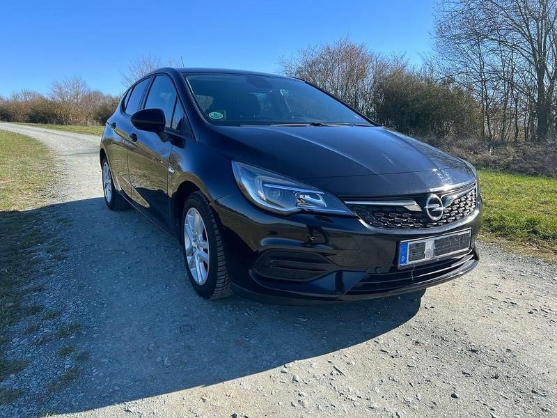 Gebraucht Opel Astra 131 PS (96 kW) 2019 Schwarz Limousine