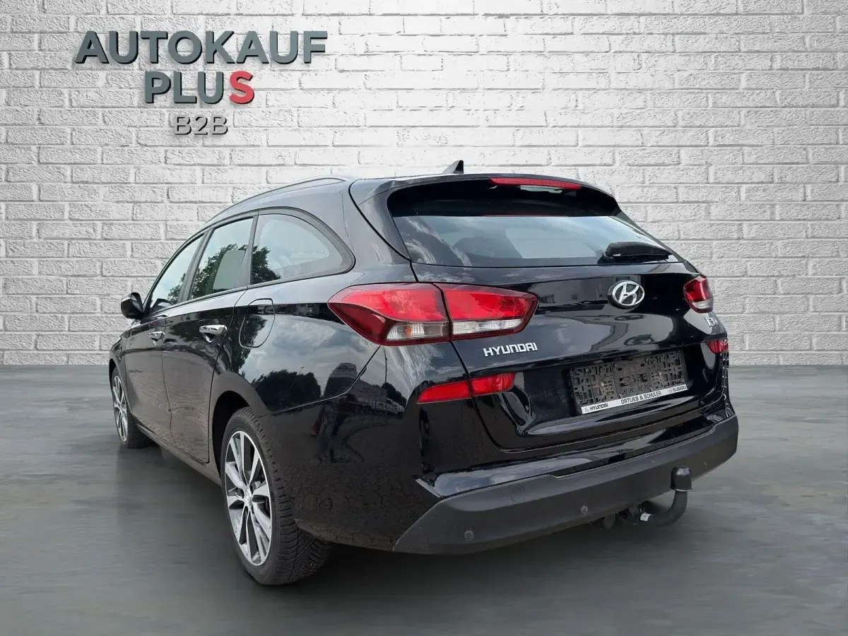 Gebraucht Hyundai i30 Trend 140 PS (102 kW) 2017 Kombi