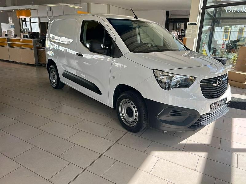 Gebraucht Opel Combo Selection 110 PS (80 kW) 2021 Weiß Van / Kleinbus