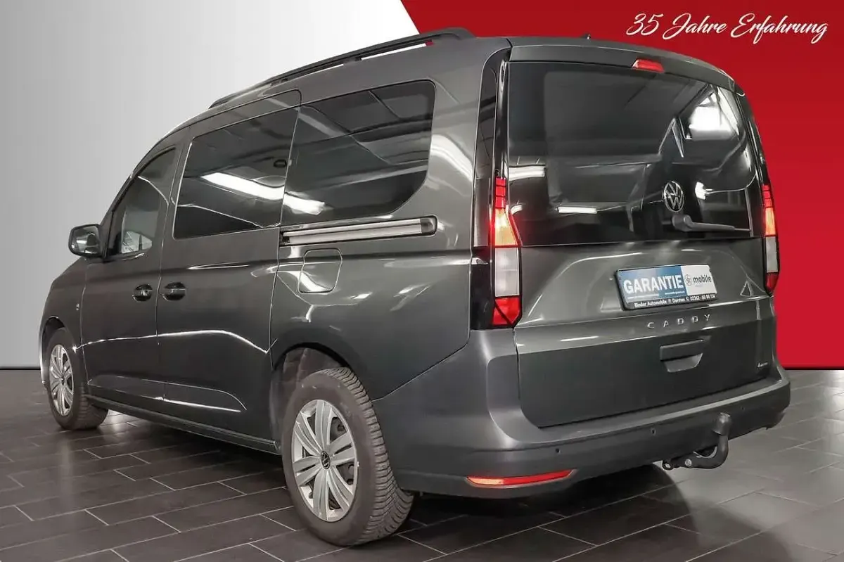 Gebraucht VW Caddy Maxi Basis 122 PS (89 kW) 2022 Indiumgrau Van / Kleinbus